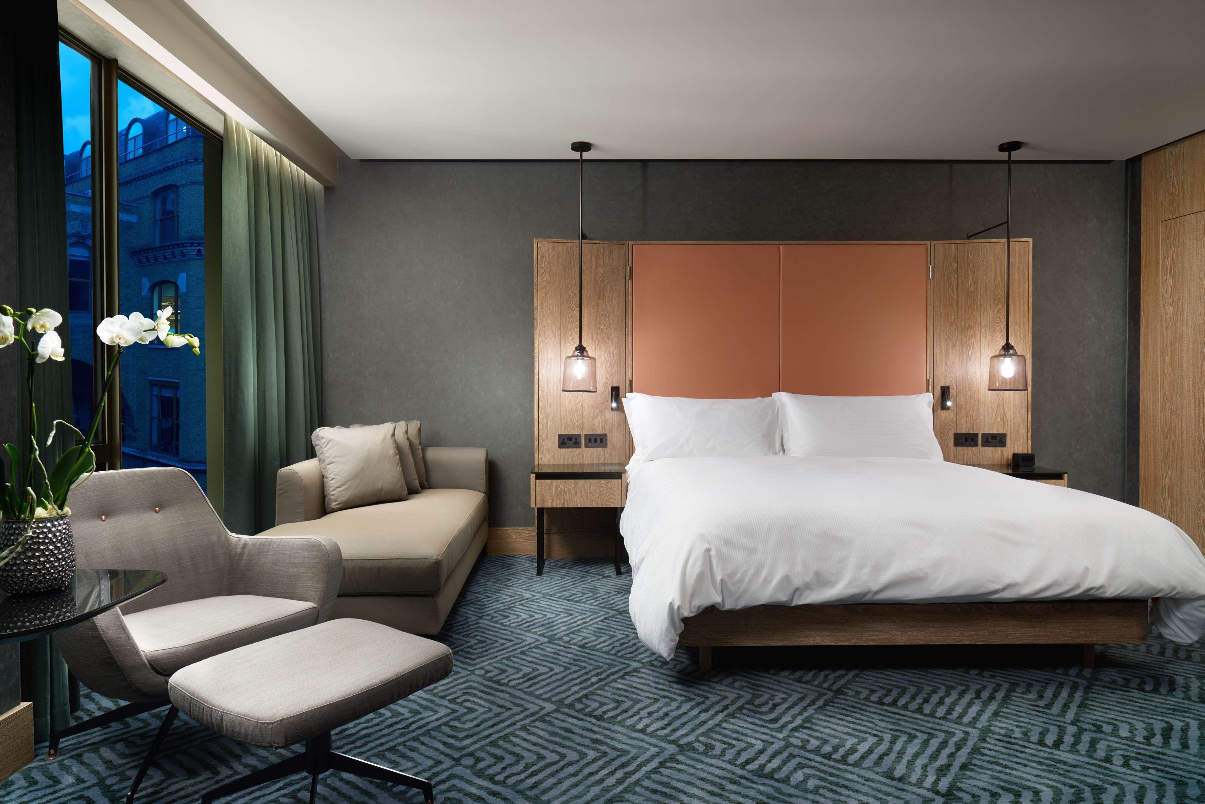 Hilton London Bankside Hotel Exterior photo